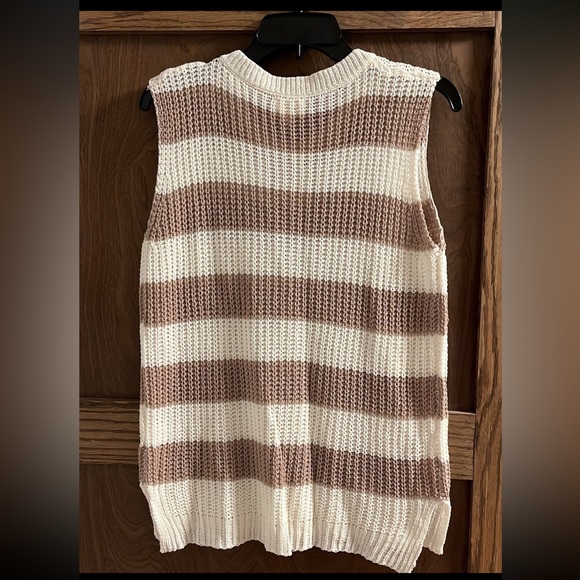 BiBi Boutique Knit Sweater Top - Picture 2 of 4